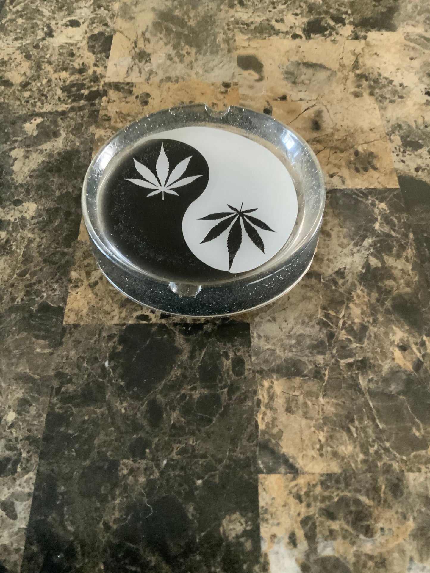 unique ash tray